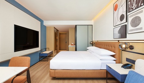 Room, 1 King Bed, City View