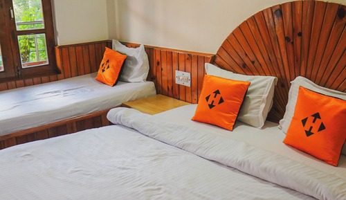 Deluxe Triple Room, Garden View