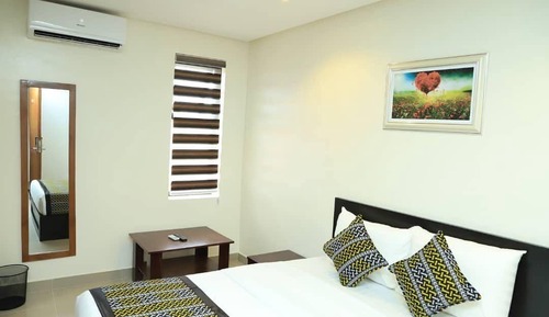 Comfort Room, Balcony, City View