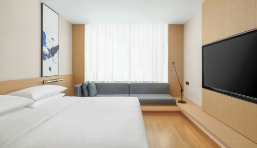 Suite, 1 King Bed