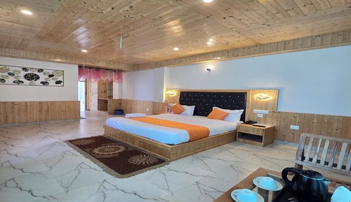 Deluxe Room, Balcony, Mountain View