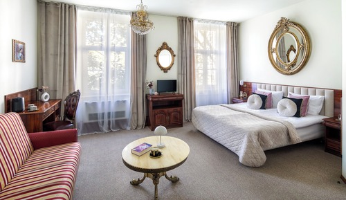 Deluxe Quadruple Room