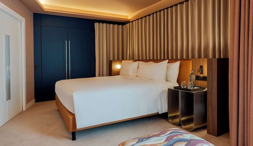 Junior Suite, 1 King Bed