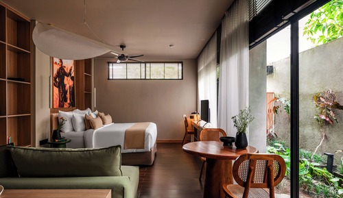 Family Studio Suite, 1 King Bed with Sofa bed, Garden View