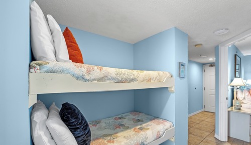 Exclusive Condo, 1 Bedroom, Balcony, Beach View