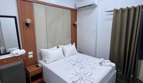 Deluxe Room, Balcony