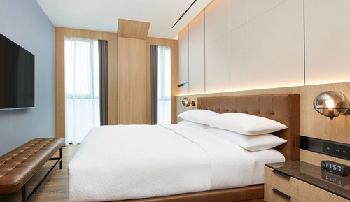 Standard Room, 1 King Bed