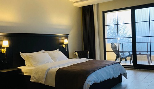 Deluxe Double Room, Non Smoking, Valley View