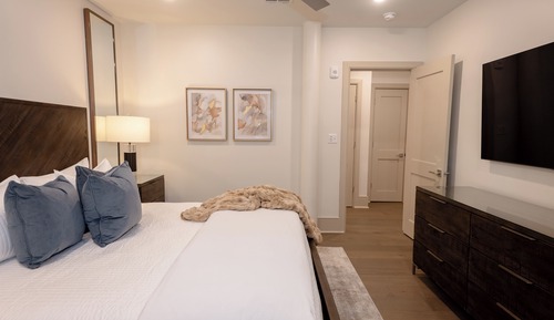 Exclusive Condo, 5 Bedrooms, Balcony (205)