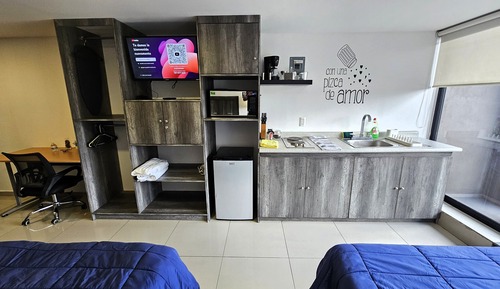 Executive Studio Suite, City View