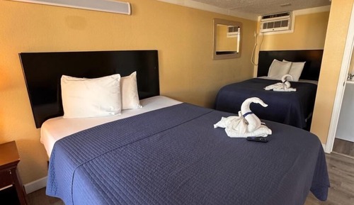 Basic Room, 2 Double Beds