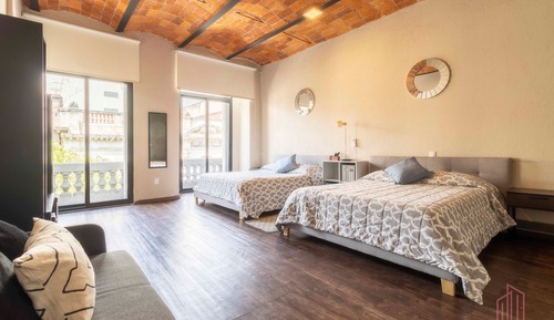 Premier Apartment F204