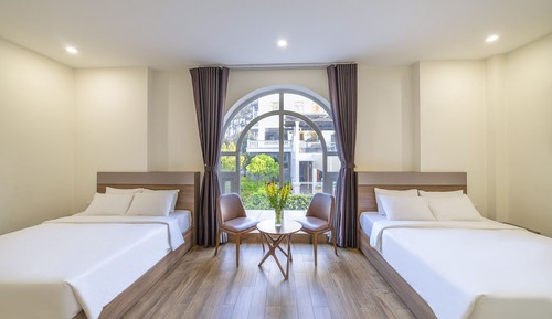 Family Quadruple Room, 2 Queen Beds, City View