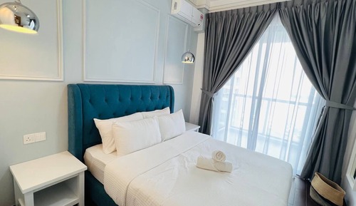 Grand Triple Room