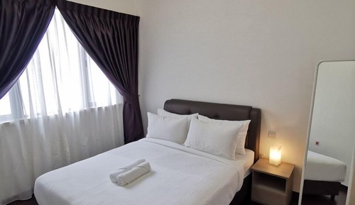Signature Triple Room