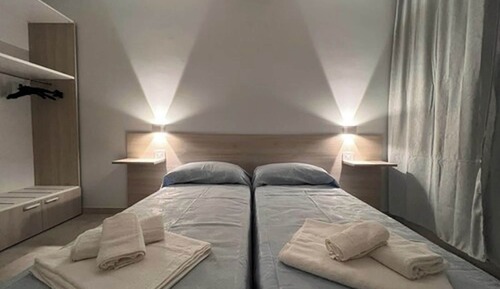 Economy Double or Twin Room, Sea View