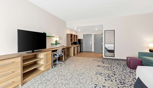 Studio Suite, 2 Queen Beds, Accessible (Roll-In Shower)