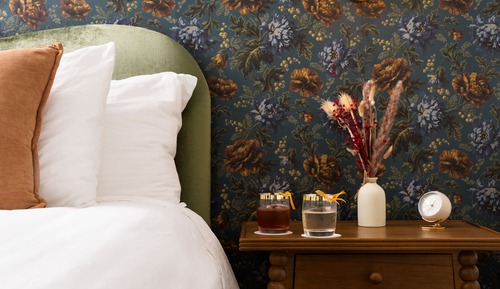 Suite, 1 King Bed with Sofa bed