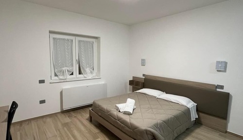 Deluxe Room, 1 King Bed, Non Smoking, Ensuite