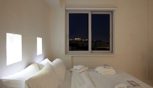 Suite with City View 10