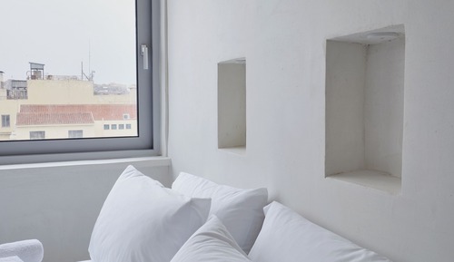 Suite with City View 7
