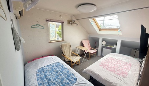 Economy Twin Room, Non Smoking (203)