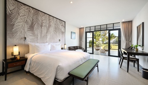 Bungalow, 1 King Bed, Garden View