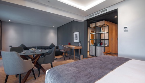 Suite (Dominium)