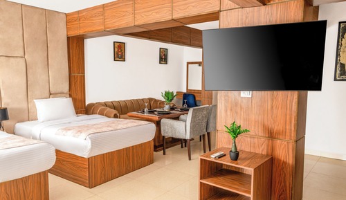 Junior Suite Pyramids View
