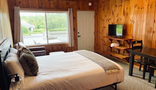 Standard Room, 1 Queen Bed