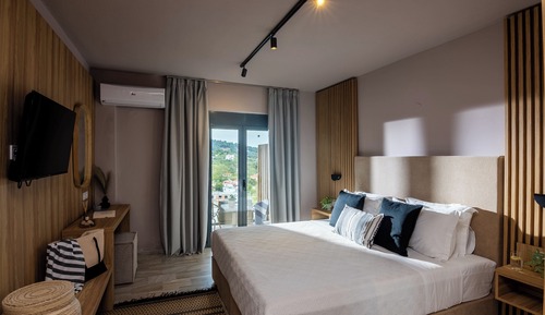 Executive Double or Twin Room, 1 Double or 2 Twin Beds, Private Pool, Partial Sea View
