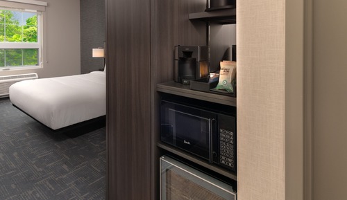 Standard Room, 1 King Bed (Hearing Accessible)