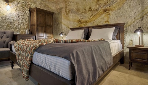 Honeymoon Suite, Jetted Tub