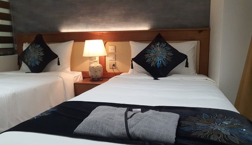 Premium Double or Twin Room, Multiple Beds, Bathtub, City View