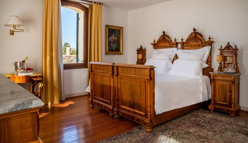 Deluxe Junior Suite