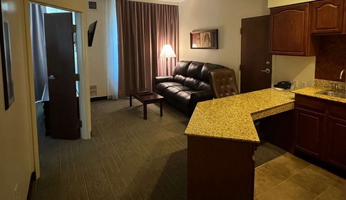 Suite, 1 King Bed, Accessible, Kitchen (Walk-in Shower, Full Kitchen)