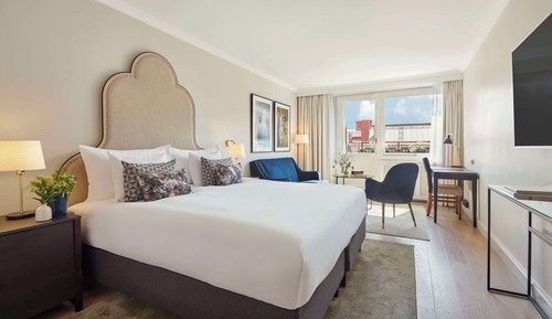 Deluxe Room, 1 King Bed, Balcony