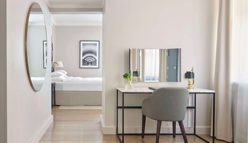 Suite, Sea View, Corner