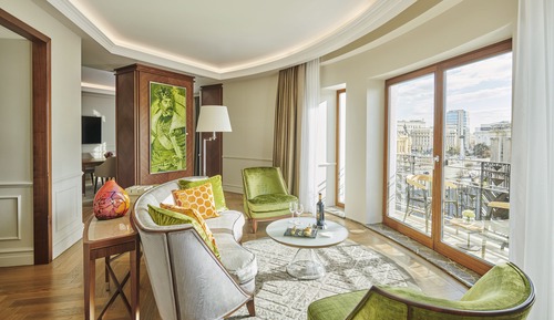 Suite (Palace)