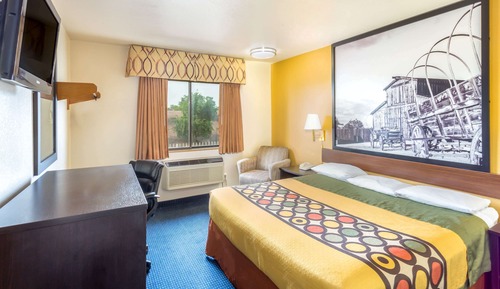 Standard Room, 1 King Bed, Accessible