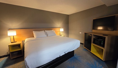 Suite, 1 King Bed, Non Smoking