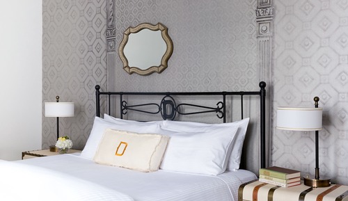 1 King Bed Historic