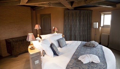 Signature Suite