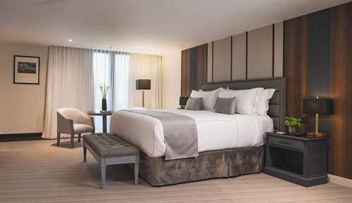 Superior Suite, City View