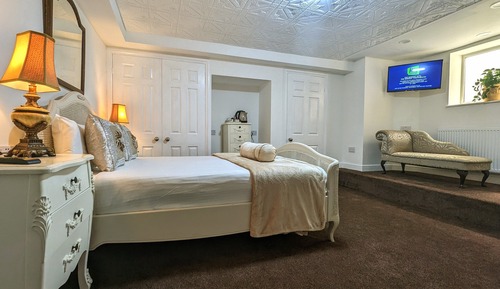 Lower Ground Floor Room