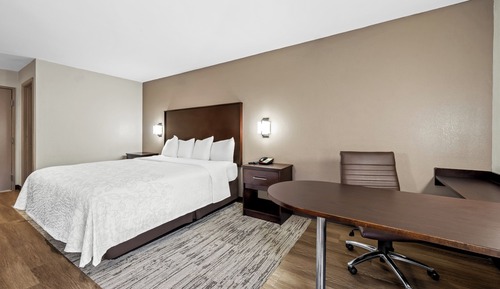 Suite, 1 King Bed with Sofa bed (Smoke Free)