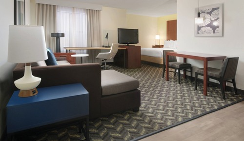 Studio, 1 Queen Bed with Sofa bed