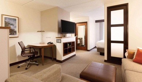 Deluxe Room, 1 King Bed with Sofa bed