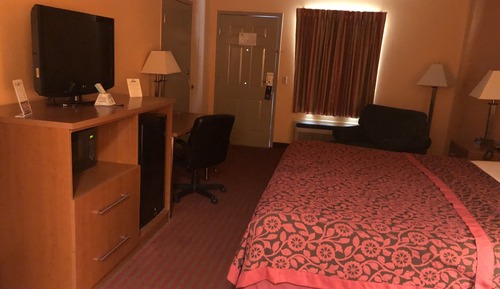 Room, 1 King Bed, Accessible, Smoking