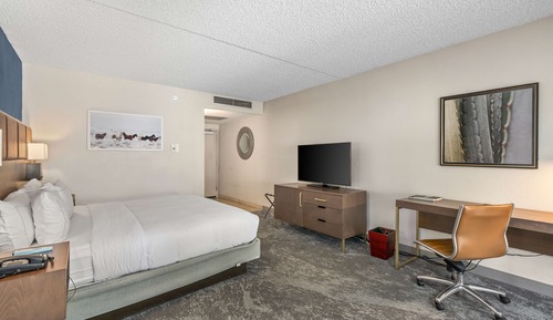 Suite, 2 Bedrooms, Non Smoking (1 King Bed)